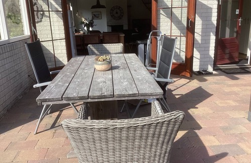 De Cocksdorp Apartment | Modern vacation apartment 6 P Texel by the sea 2000 m spring Rabat 15 - 25% calendar