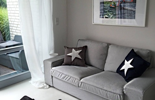 Schwedeneck Apartment | Modern vacation apartment near the beach with sunny terrace and garden