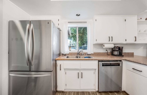 Santa Ynez House | Modern Valley Oasis! Pet-friendly & Walkable to DT