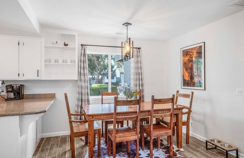 Santa Ynez House | Modern Valley Oasis! Pet-friendly & Walkable to DT