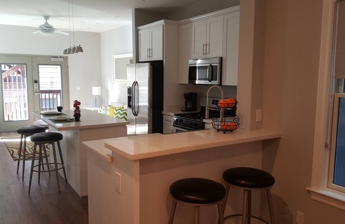 Inner Mission Apartment | Modern Victorian/Great Downtown Loc. & High Walk & Transit Score, 2bd-2baths