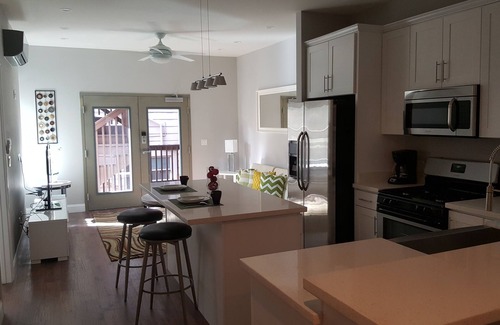 Inner Mission Apartment | Modern Victorian/Great Downtown Loc. & High Walk & Transit Score, 2bd-2baths