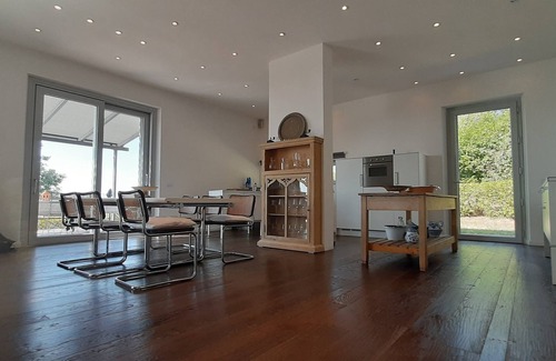 Lisciano Niccone Villa | Modern villa with breathtaking views of Lake Trasimeno, 75" TV, wallbox