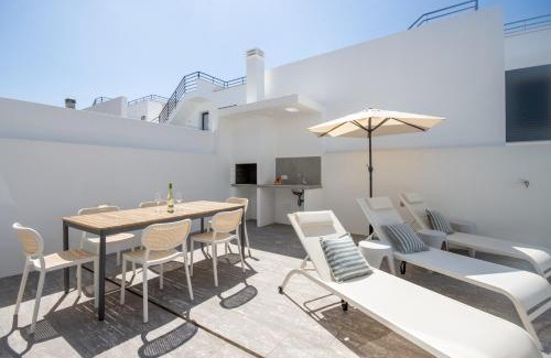 Peniche Villa | Modern Villa with Private Pool Near Baleal Beach