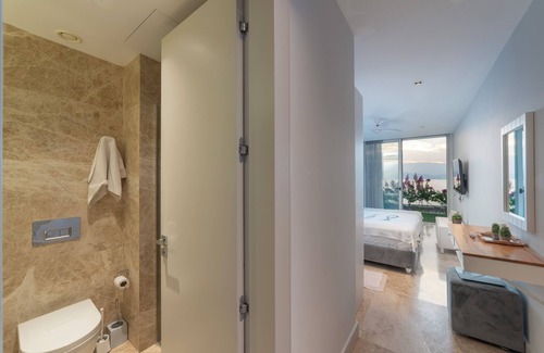 Bodrum City Center Villa | Modern Villa With Amazing sea View and Pool - 5 Min. From the Beach