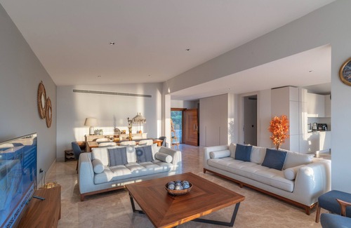 Bodrum City Center Villa | Modern Villa With Amazing sea View and Pool - 5 Min. From the Beach