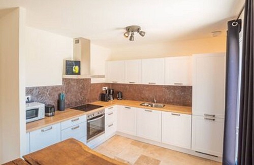 Vasles Villa | Modern villa with large garden and BBQ area