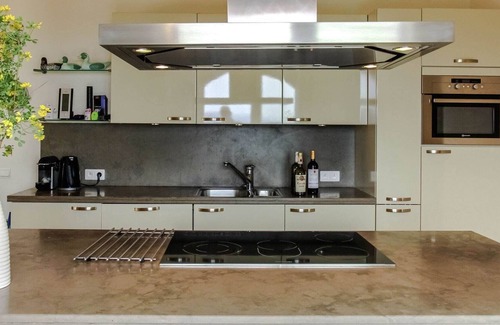 Cabris Villa | Modern Villa with Private Pool in Cabris