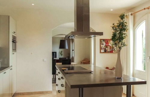 Cabris Villa | Modern Villa with Private Pool in Cabris