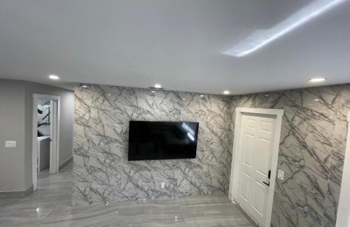 Fort Lauderdale Villa | Modern Villa with Pool Hollywood Hard Rock Casino