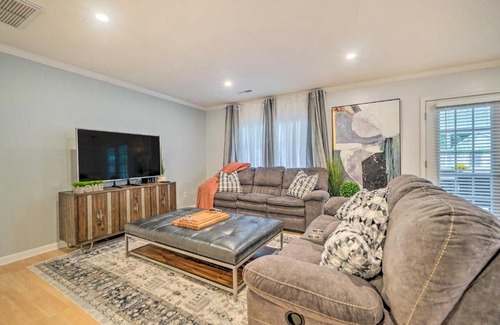 Ogden House | Modern Wilmington Getaway about 6 Miles to Beaches!