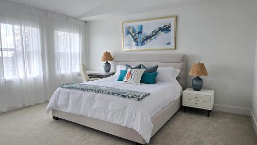 Burke Mountain House | Modern Zen House, EV Plugin, Mountains, Trails & Stylish Urban Vibe