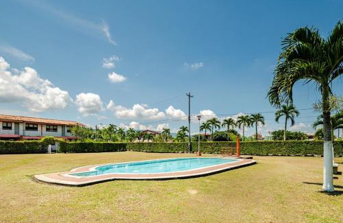 Viterbo Villa | Moderna cabaña en Viterbo con Aire AC y Piscina
