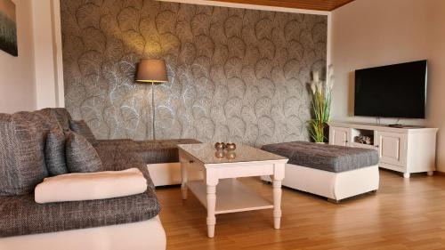 Wilhelmsthal Apartment | Moderne Ferienwohnung mit eigenem Garten und traumhaften Blick
