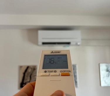Kittersburg Apartment | Modernes Doppelzimmer mit Bad & AC in Kehl Goldscheuer - 1A Guesthouse