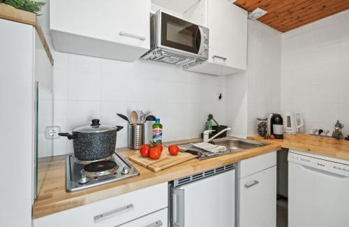 Guels Apartment | Modernes Studio im Erdgeschoss - ZachaStay Koblenz Guels