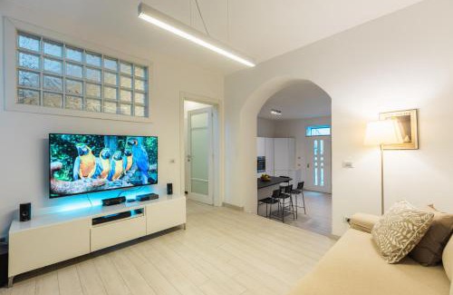Albate Apartment | Moderno Appartamento Grande Comfort Como