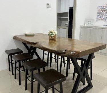 Miri House | Mojisu Homestay 麻吉宿