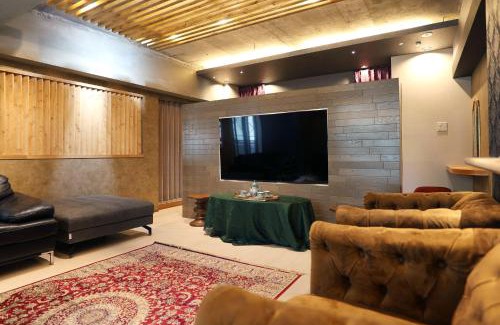 Minami Apartment | MolinHotels701-札幌市定山渓天然温泉に紅葉シーズン到来-W-beds5&S-2