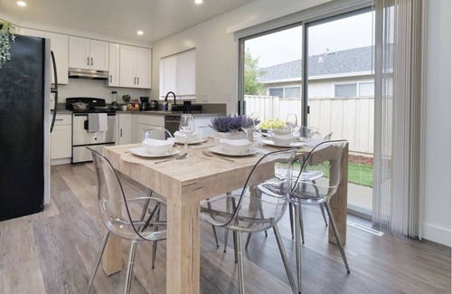 Cambrian House | MolivuHomes 3BR | New | KingBed | Kid/Pet Friendly