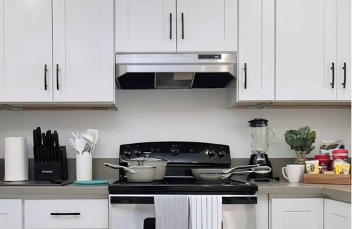 Cambrian House | MolivuHomes 3BR | New | KingBed | Kid/Pet Friendly