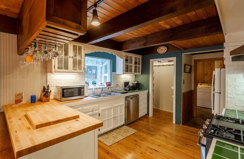 Carnelian Bay House | Molly's Treehouse by Hauserman Rentals