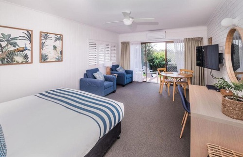 Ulladulla Hotel | Mollymook Seascape Motel and Apartments
