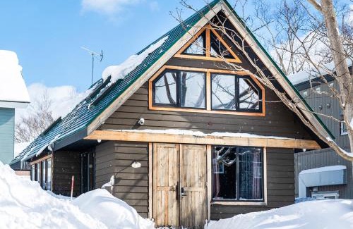 Hirafu Ski Chalet | Momiji Lodge
