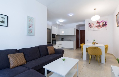 Las Palmas de Gran Canaria Ski Chalet | Montevideo By CanariasGetaway