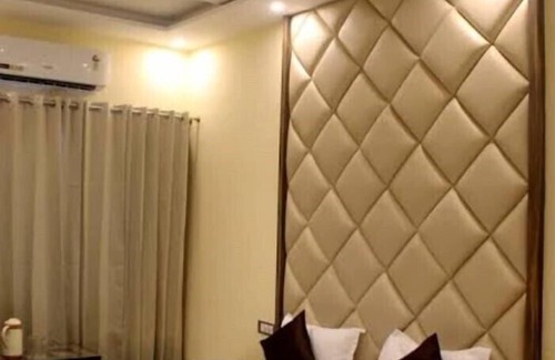 Charbagh Hotel | Monarch Inn