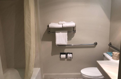 Pacific Grove Hotel | Monarch Resort