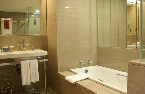 Luzhu District Hotel | Monarch Skyline Hotel