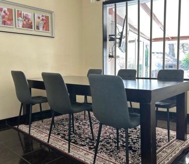 Greater Johannesburg Metropolitan Area House | Mondeor holiday Home