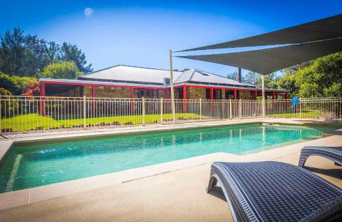 Broke House | Monkey Place Country House