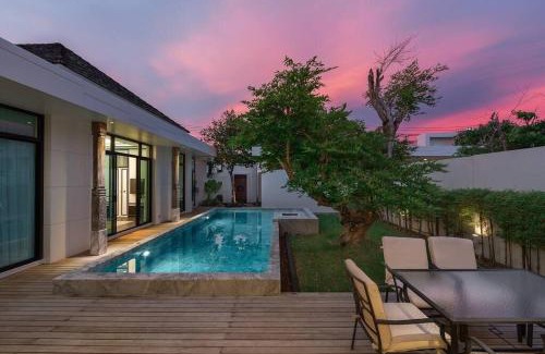 Chalong Villa | Mono 3bedroom seaside pool villa