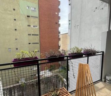 Recoleta Apartment | Monoambiente amplio, luminoso y con balcón en pleno Recoleta