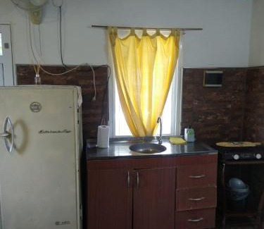 Mesopotamia Apartment | Monoambiente con baño privado, cocina, heladera y cochera en Pueblo Belgrano