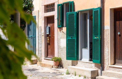 Portoferraio Old Town Apartment | MONOLOCALE RIVA - RIVA