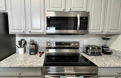 Windsor Hills Condo | Monster Adventure with Water Park near Disney NEW RENO