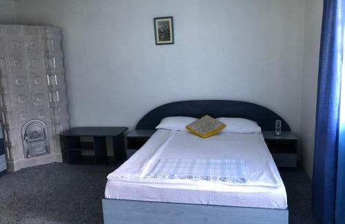 Moieciu Cabin | Mont Crai