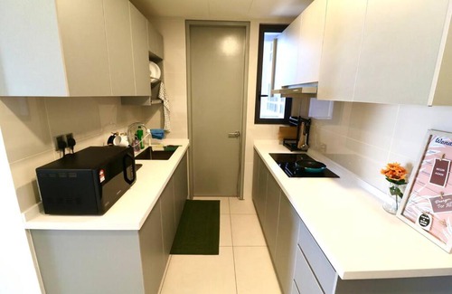 Kuala Lumpur Apartment | Mont Kiara Homestay 5-7pax Near to MITEC Desa Parkcity KL City