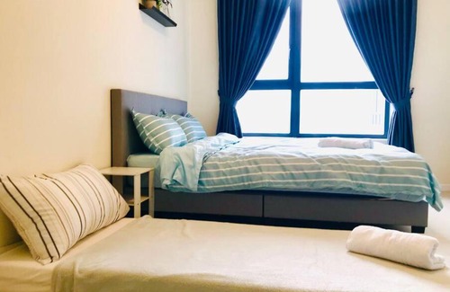 Kuala Lumpur Apartment | Mont Kiara Homestay 5-7pax Near to MITEC Desa Parkcity KL City