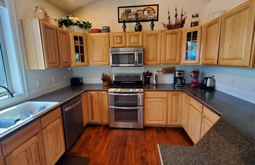Bozeman House | Montana Adventure Home -10 min to Bozeman airport