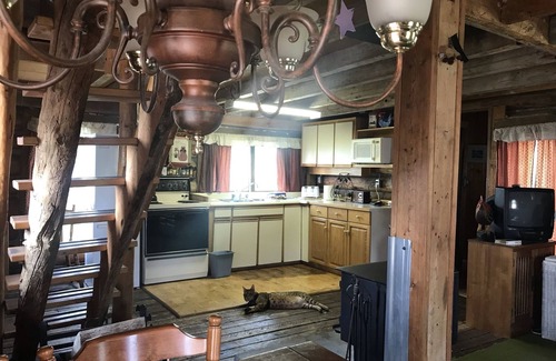 Bridge Lake Bed & Breakfast | Montana Hill Guest Ranch