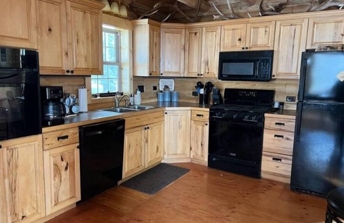 Livingston Cabin | Montana Mountain Lodge Retreat