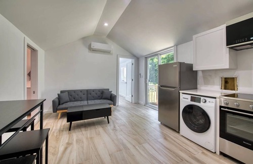 Town of East Hampton Cottage | Montauk Waterfront Cottage with gorgeous views– steps from Montauket & Duryea's!