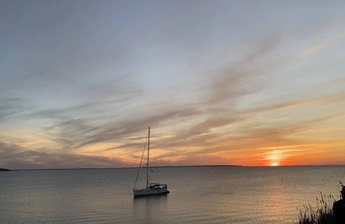 Town of East Hampton Cottage | Montauk Waterfront Cottage with gorgeous views– steps from Montauket & Duryea's!