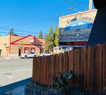 Mount Shasta Hotel | Monte Bianco Inn