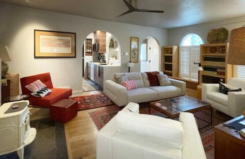 Nob Hill House | Monte Vista NE - Nob Hill