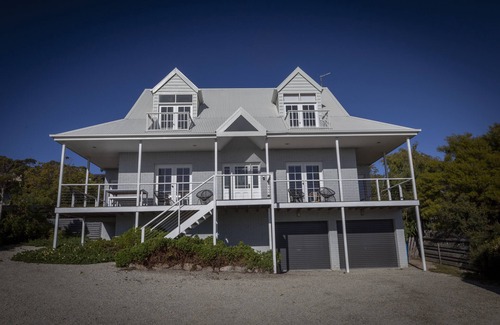 Binalong Bay House | Montery By of Fires